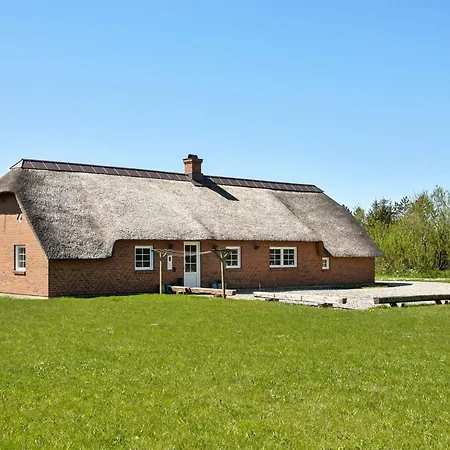 Jorkin - 1-8km From The Sea By Interhome