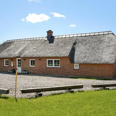 Jorkin - 1-8km From The Sea By Interhome